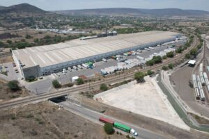 Perfil 6 Nave industrial en renta con espuela de ferrocarril