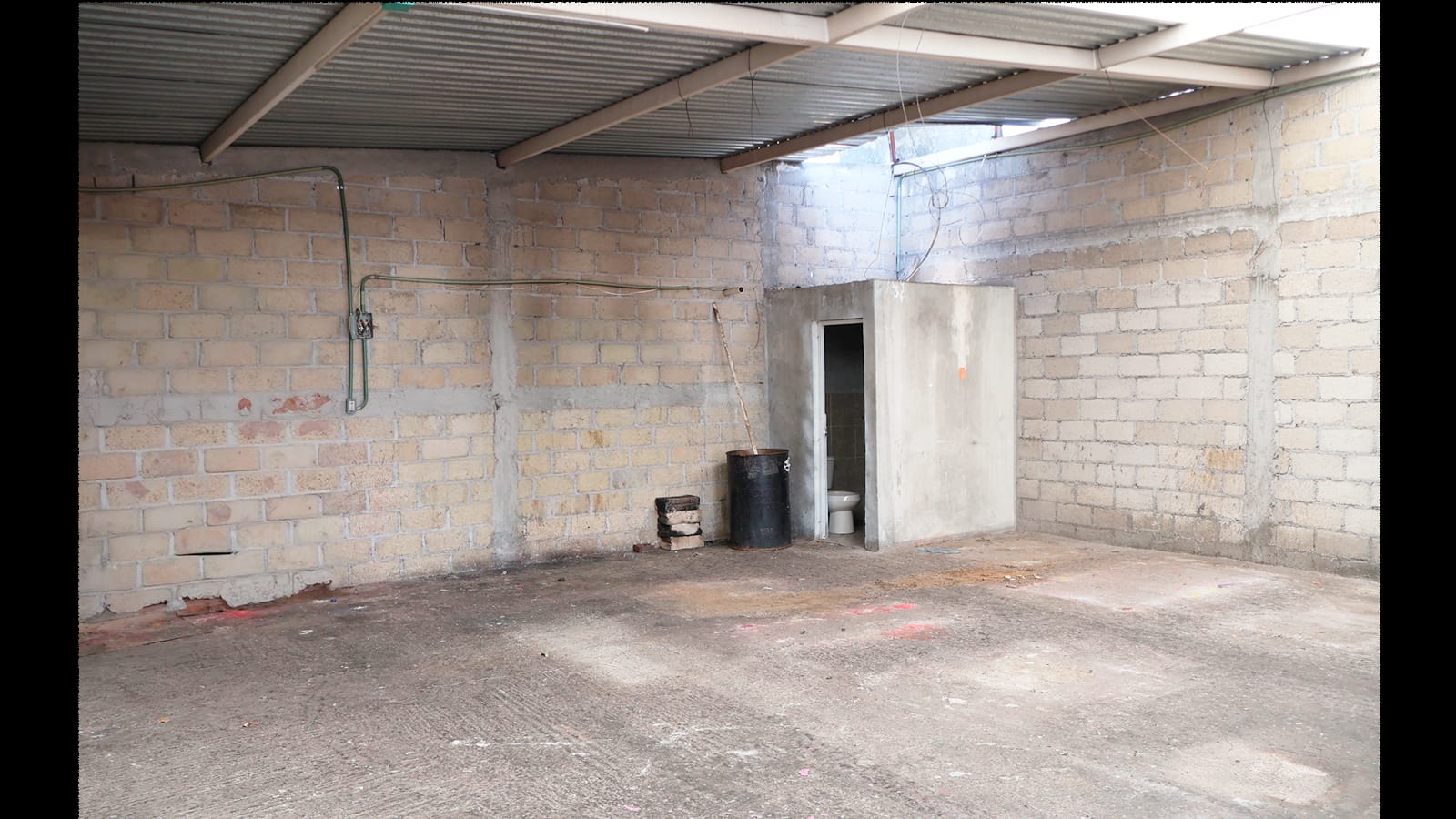 Renta de Bodega 180 m2, Zona Aeropuerto - Exportec 5 IMG 20250513 WA00411